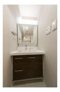 センテニアルタワー 