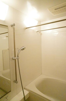 Ｂｒｉｌｌｉａ　ｉｓｔ　三軒茶屋　ブラッサムテラス 