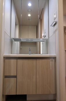 コンフォリア滝野川 