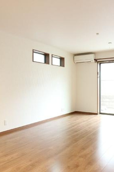 世田谷区上北沢３丁目戸建 