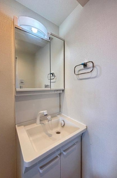 ＯＮＥ　ＲＯＯＦ　ＦＬＡＴ　ＮＩＳＨＩＷＡＳＥＤＡ 