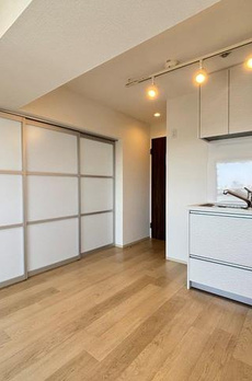ＯＮＥ　ＲＯＯＦ　ＦＬＡＴ　ＮＩＳＨＩＷＡＳＥＤＡ 