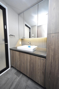 ＧＲＡＮ　ＥＢＩＳＵ 