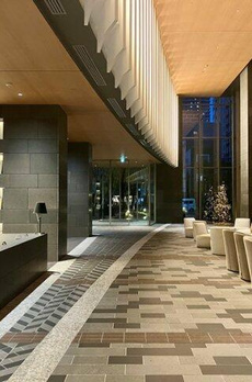 ＭＩＤ　ＴＯＷＥＲ　ＧＲＡＮＤ 