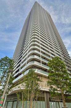 ＨＡＲＵＭＩ　ＦＬＡＧ　ＰＡＲＫ　ＶＩＬＬＡＧＥ　Ｔ棟 