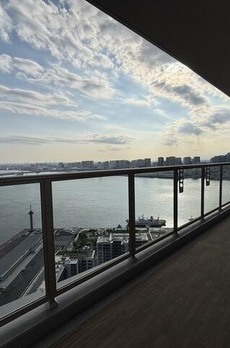 ＨＡＲＵＭＩ　ＦＬＡＧ　ＰＡＲＫ　ＶＩＬＬＡＧＥ　Ｔ棟 