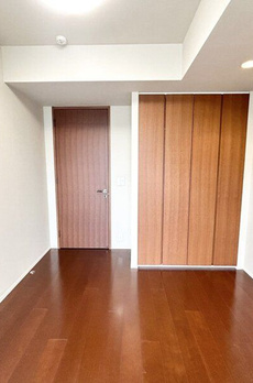 ブランズ四番町 