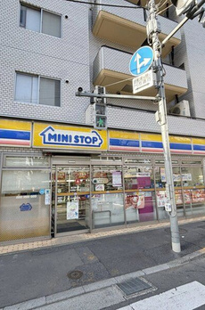 ブランズ四番町 