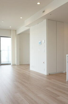 ＨＡＲＵＭＩ　ＦＬＡＧ　ＳＵＮ　ＶＩＬＬＡＧＥ　Ｔ棟 