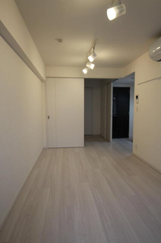 ＡＲＩＳＡ　ＣＯＵＲＴ（アリーサコート） 