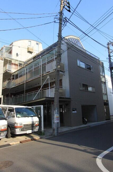 ラグジュアリーアパートメント森下 