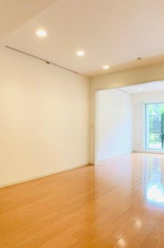 Ｂｒｉｌｌｉａ　ｉｓｔ　三軒茶屋　アイビーテラス 