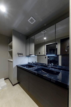 レジディア西麻布 