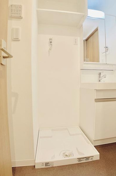 マインズ・コム白金 