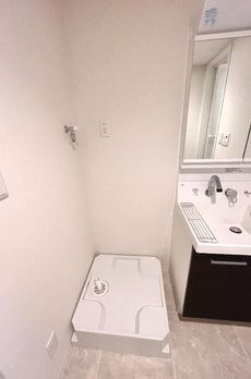 ＣＲＥＡＬ新富町 