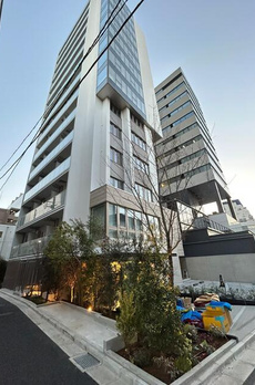 ピアース新宿三丁目 