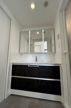 コロネード春日 