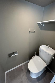 コロネード春日 