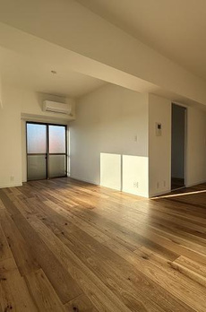 コロネード春日 