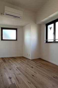 コロネード春日 