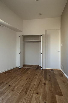 コロネード春日 