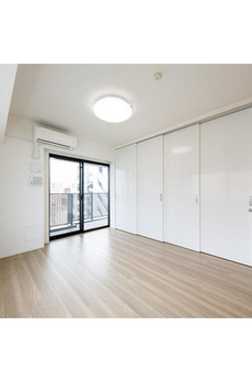 セントラルプレイス新宿御苑前 