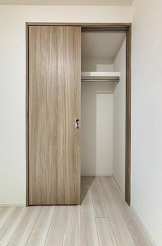 ＭＯＤＩＥＲ　ＧＩＮＺＡ　ＥＡＳＴ 