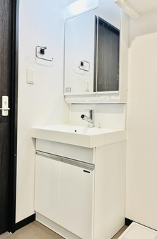 マインズ・コム白金 