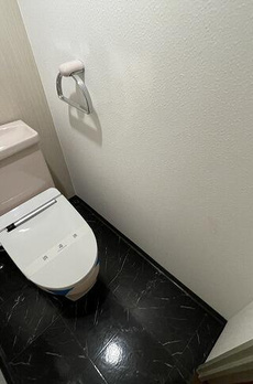 クリスタルタワー 