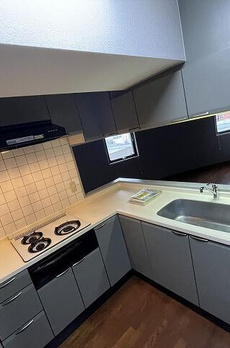 クリスタルタワー 