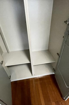 クリスタルタワー 