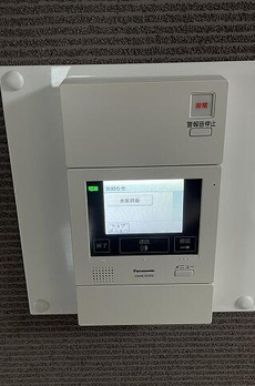 クリスタルタワー 