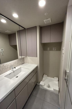 ピアース新宿三丁目 