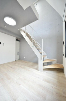 ＣＡＳＡ　ＬＵＣＥ 