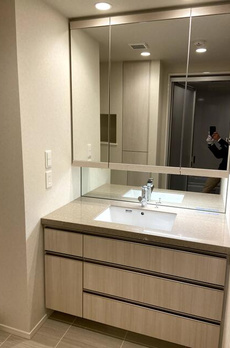 ＭＩＤ　ＴＯＷＥＲ　ＧＲＡＮＤ 