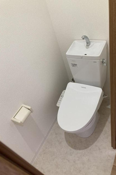 トナミビル 