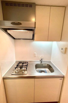 レジディア四谷三丁目 