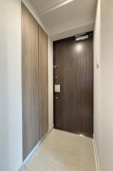ＭＯＤＩＥＲ　ＧＩＮＺＡ　ＥＡＳＴ 