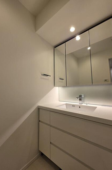 ＷＯＲＬＤ　ＴＯＷＥＲ　ＲＥＳＩＤＥＮＣＥ 