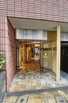 ヌフエタージュ 