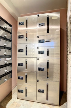 ヌフエタージュ 