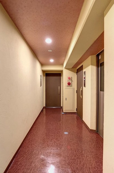 ヌフエタージュ 