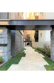 グランリビオ　ザ・レジデンス 