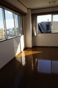 池袋ツルミビル 