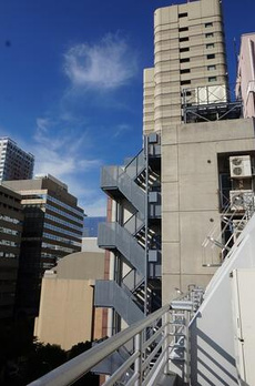 池袋ツルミビル 
