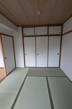 ロイヤルパーク高田 