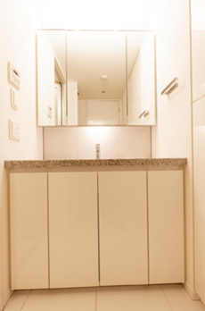 ＴＨＥ　ＲＯＰＰＯＮＧＩ　ＴＯＫＹＯ　ＣＬＵＢ　ＲＥＳＩＤＥＮＣＥ 