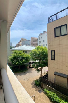 アパートメンツ三田 