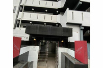 ＣＹＮＴＨＩＡ　ＦＯＵＲ－Ｄ　ＭＥＧＵＲＯＯＨＡＳＨＩ