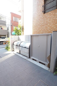 ラクラス四谷三丁目 